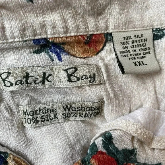 Batik Bay Men's XXL Hawaiian Silk Blend Camp Travel Vacation Shirt Button Up - Picture 3 of 5